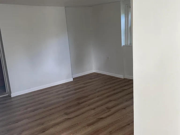 61 Pointview Rd #1 — Photo 6