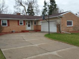 3421 Springbrook Ln, Lansing, MI 48917