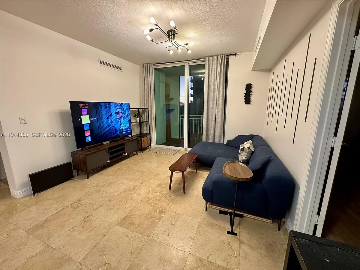Building Photo - 1755 Hallandale Beach Blvd #708E