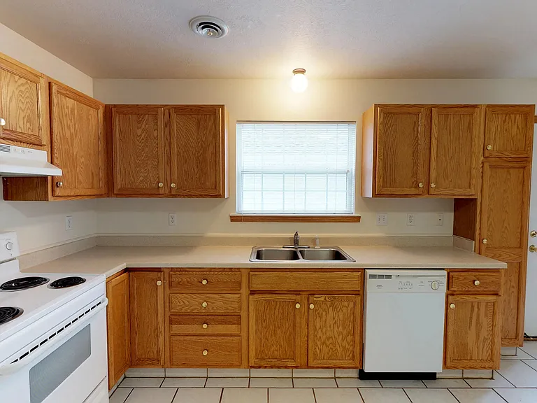 The Gables Townhomes — Photo 30