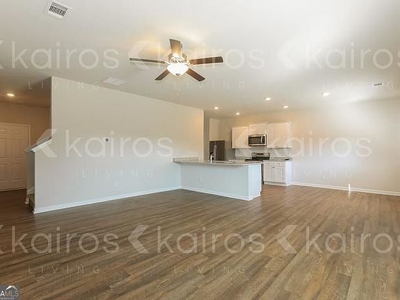 2nd image of 3513 Bridgewood Dr