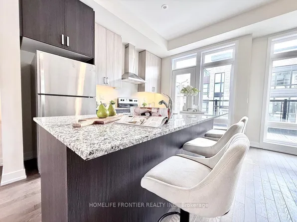 39 Credit Ln, Richmond Hill, ON L4E 1G9