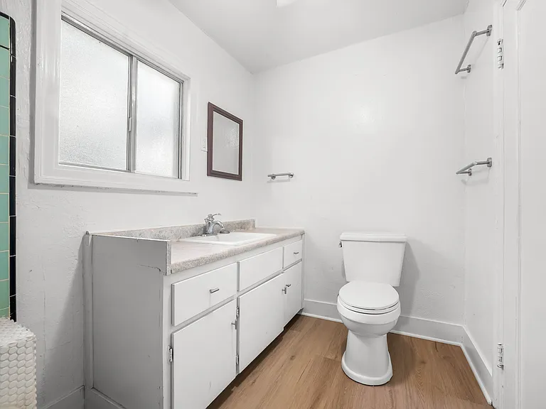 330 W Pinedale Ave — Photo 32