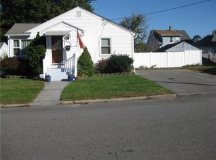 225 Heather St, Cranston, RI 02920