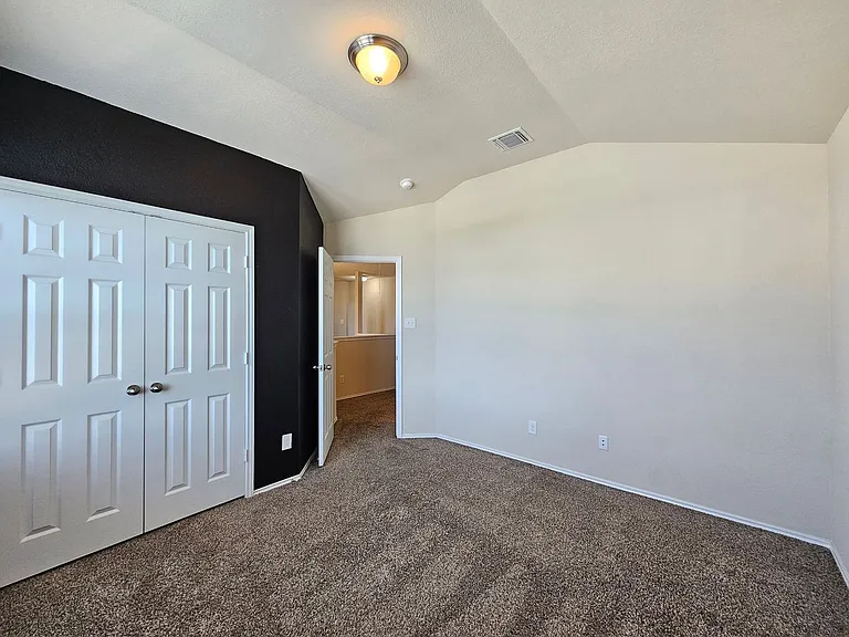 3901 Brunswick Dr — Photo 18