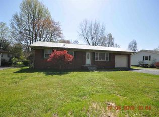 677 Hickory St, Calvert City, KY 42029