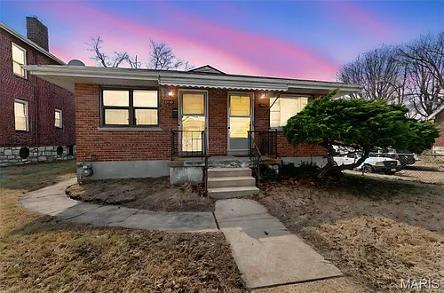 6048 Southwest Ave Photo 1