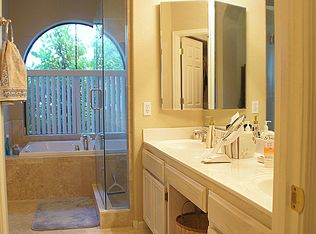 1121 E Shangri La Rd, Phoenix, AZ 85020