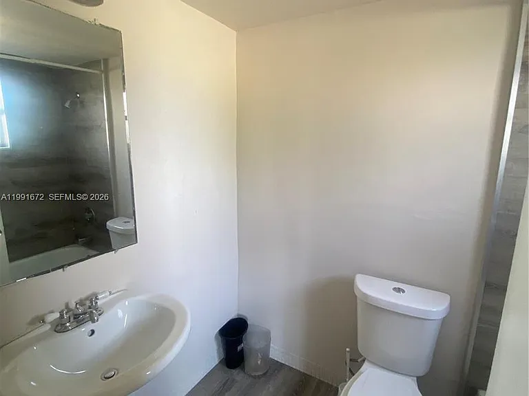 13500 NE 3rd Ct #205 — Photo 6