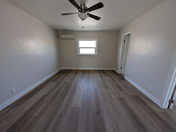 5th image of 3713 Packard Ave #B