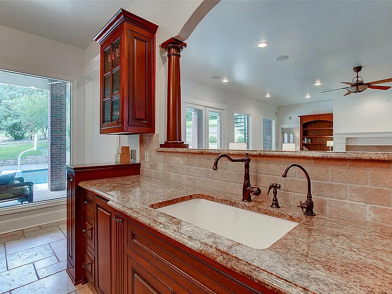 4707 Mantle Dr — Photo 10