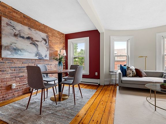 4th image of 88 W Springfield St APT 3