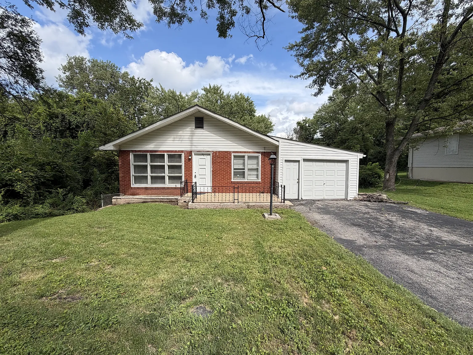 JS - Dupree Avenue 6150 - 1 — Photo 2
