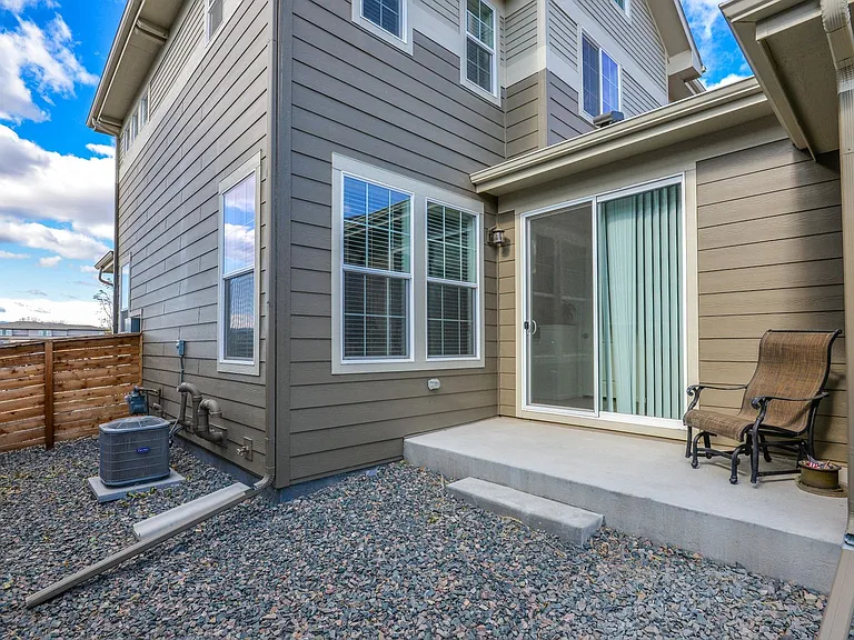 344 Zeppelin Way — Photo 24