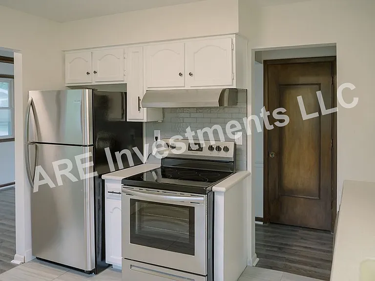 4501 68th St — Photo 5