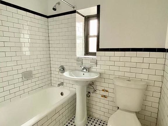 5th image of 2728 Henry Hudson Pkwy APT 52A