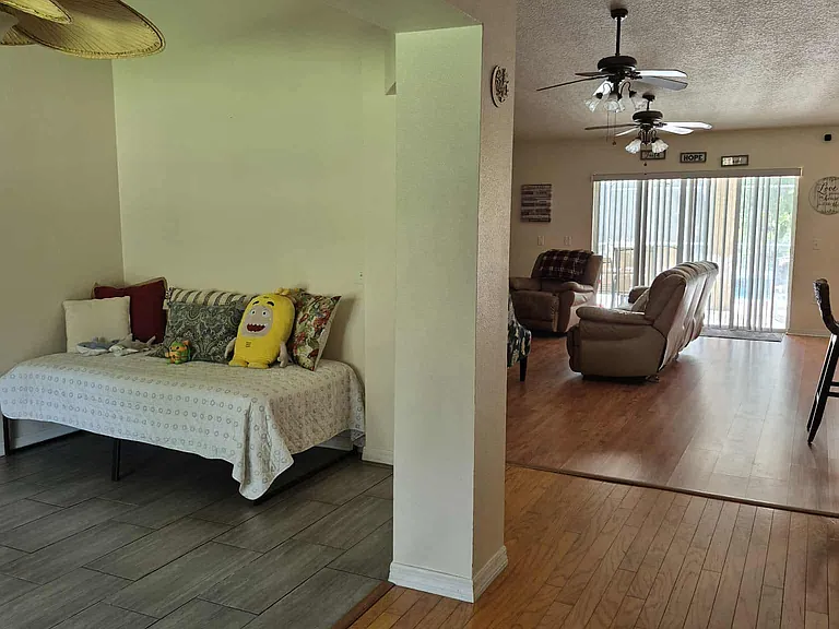 30733 Buttercup Ln — Photo 3