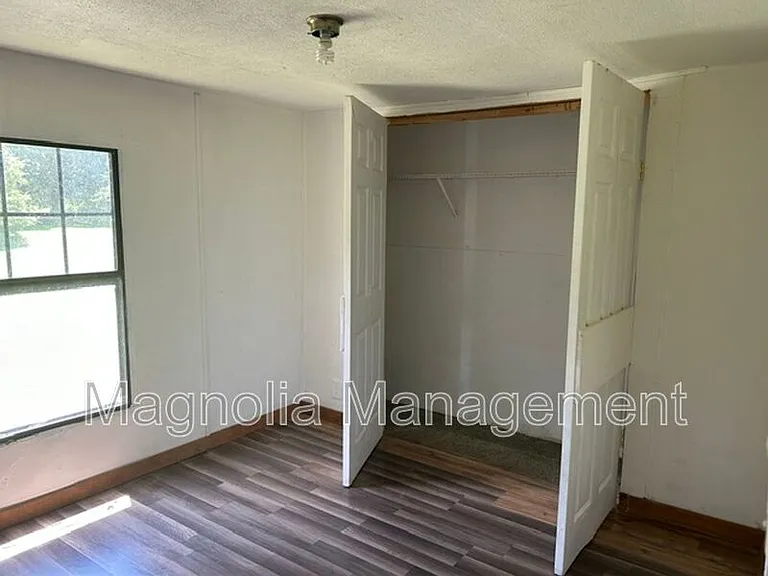 31 S Oliver Dr #10 — Photo 12