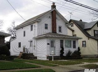 96 E Saint Marks Pl, Valley Stream, NY 11580