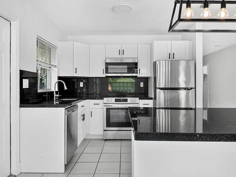 1515 NW 8th Ave #1515 — Photo 3