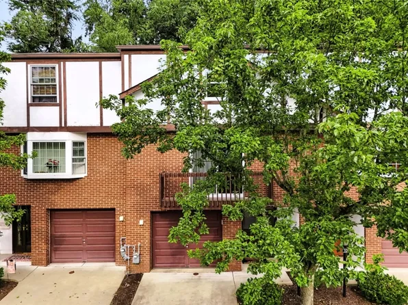 30 Hiland Valley Dr, Pittsburgh, PA 15229