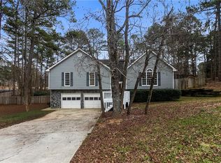 6065 Branden Hill Ln, Buford, GA 30518