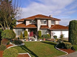 5626 Orca Dr NE, Tacoma, WA