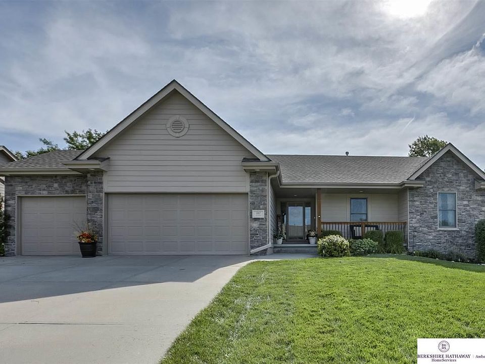 1st image of 3867 N 210th St