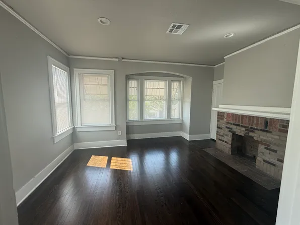 2029 E 2nd St E #1/2, Tulsa, OK 74120