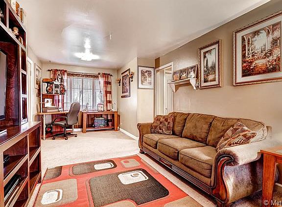5th image of 880 S Peterson Way