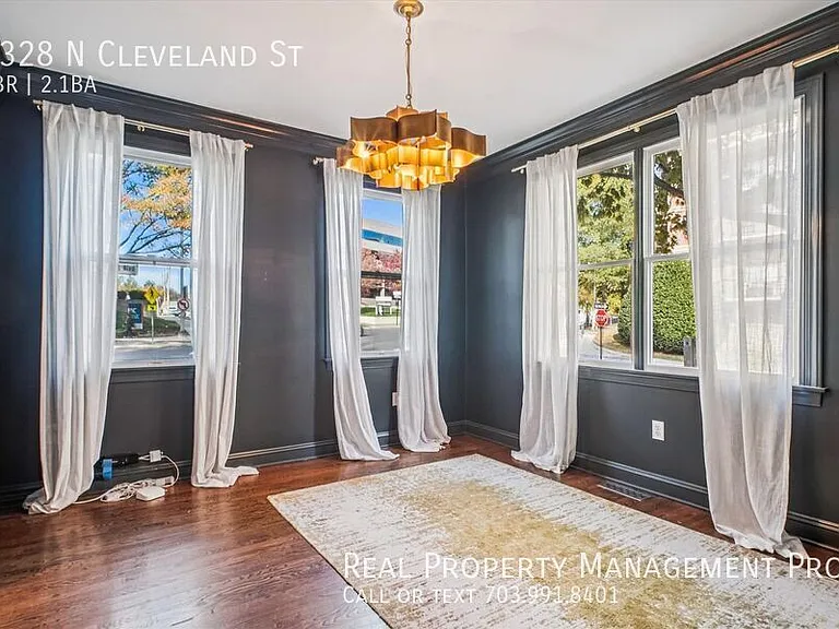1328 N Cleveland St — Photo 6