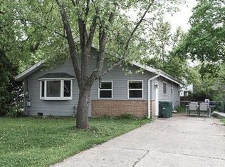 18583 W Old Gages Lake Rd, Grayslake, IL