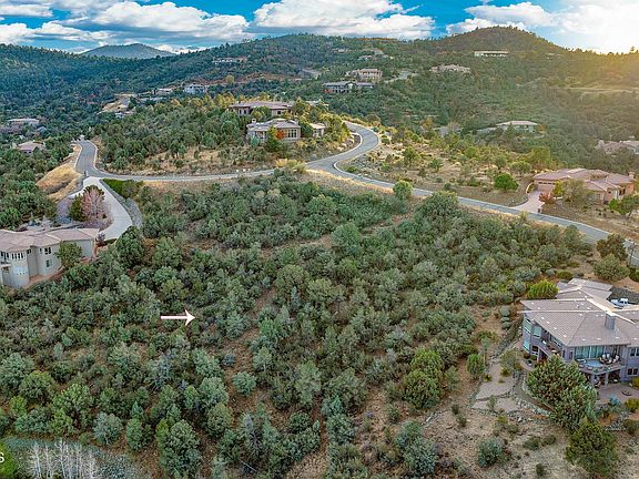 5th image of 473 Rockrimmon Cir