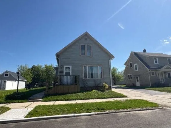 1541 Division Ave, Sheboygan, WI 53083