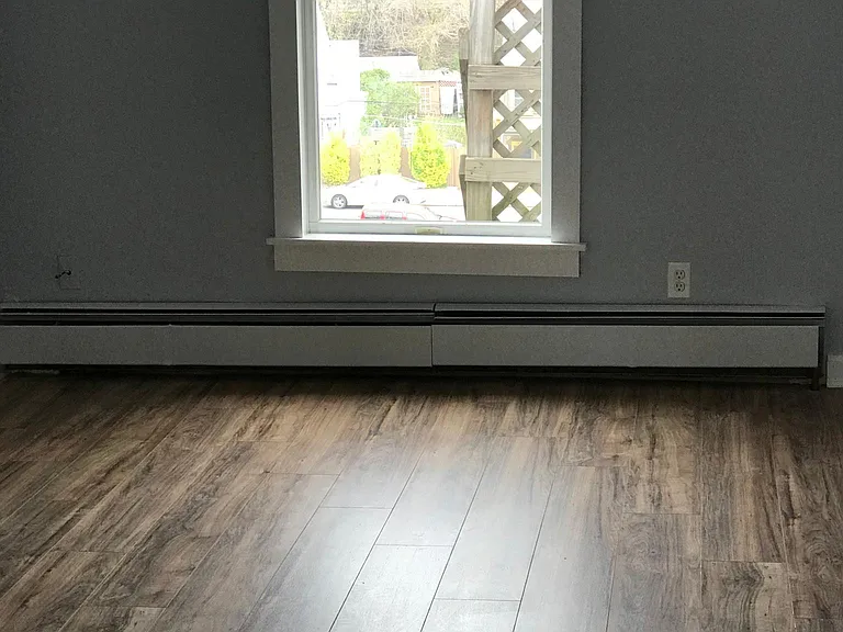 401 S Main St #4 — Photo 9