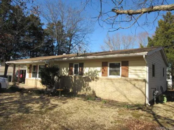 27 Phyllis Ct, Jacksonville, AR 72076