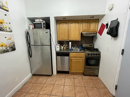 Rented by Bond New York | media 15