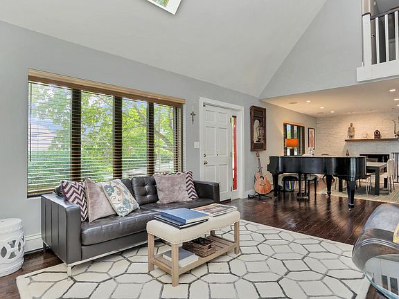 4 Grey Rock Dr Greenwich CT-large-033-035-004-1500x1000-72dpi.jpg