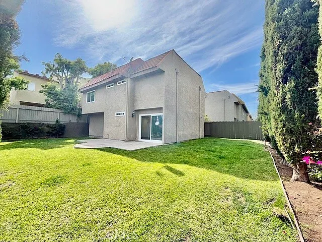 2558 Orange Ave #G — Photo 9