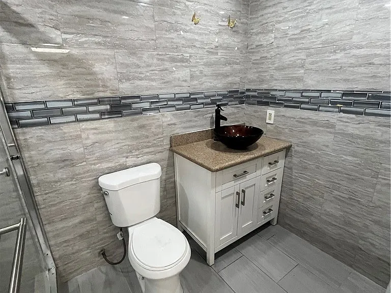14409 Gundry Ave — Photo 22