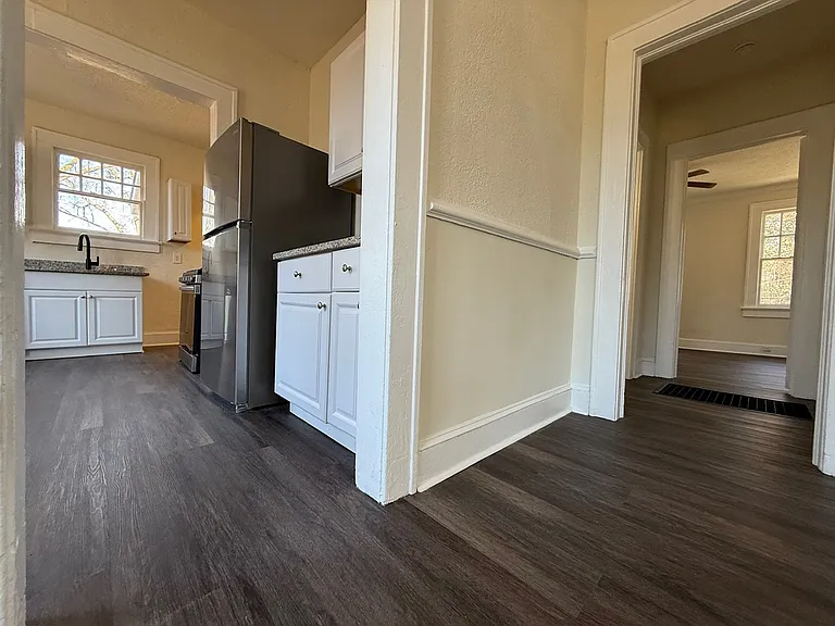 2051 Louise Pl NW — Photo 6