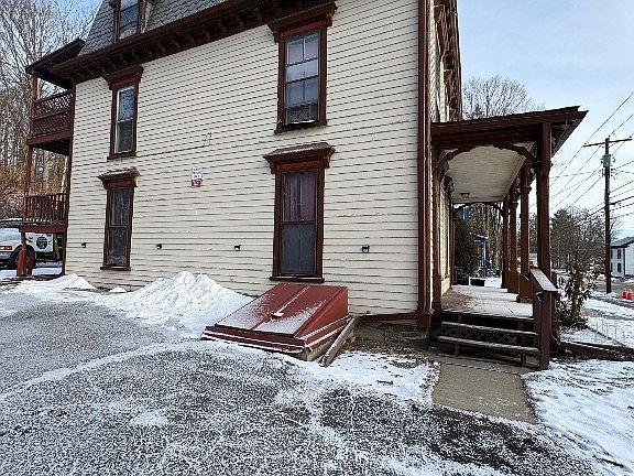 3rd image of 45 2nd St