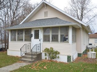 271 Maryland Ave E, Rensselaer, NY 12144