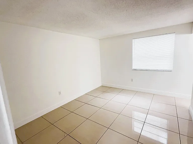 Pacifica Apartments — Photo 17