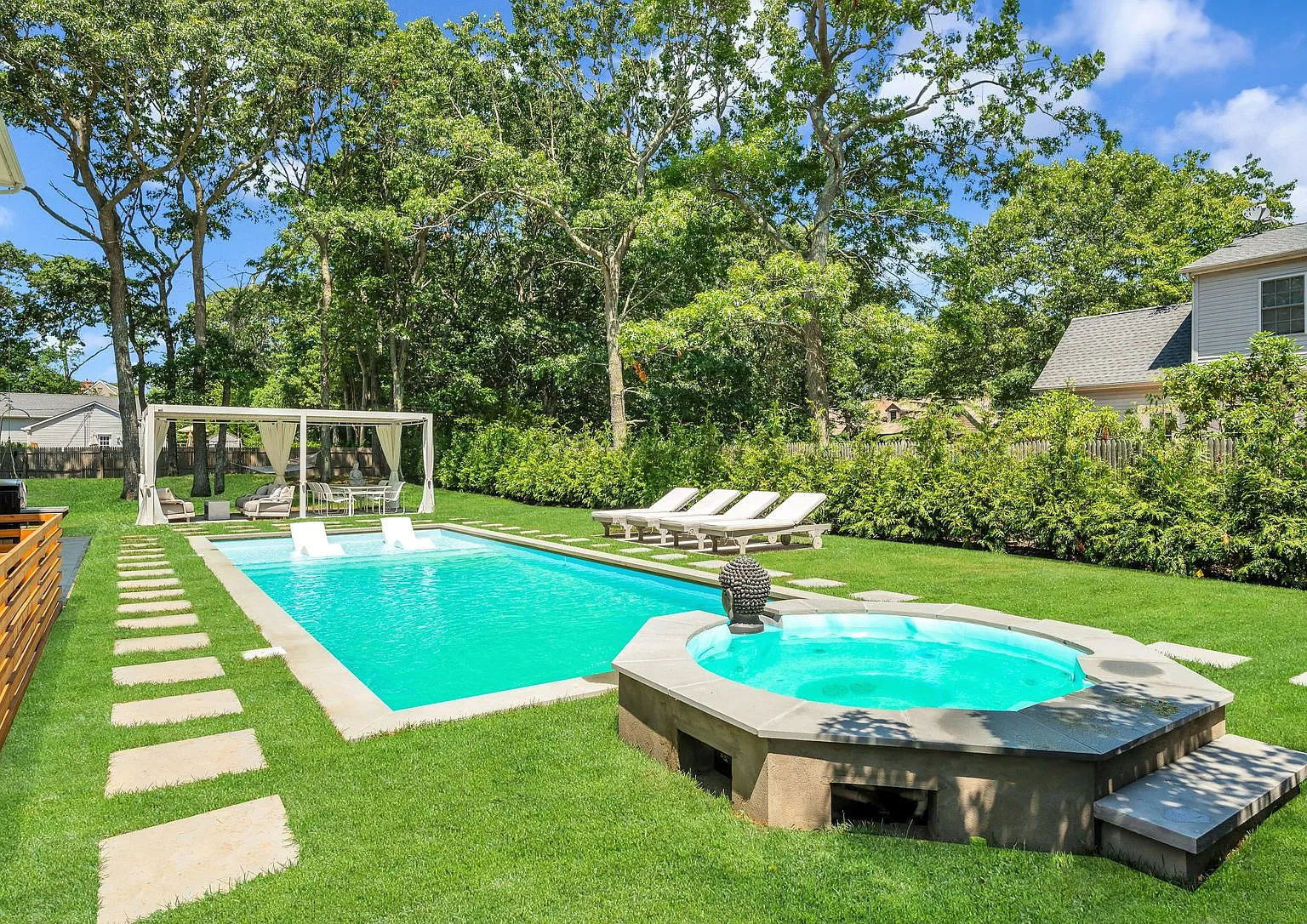 Introducing East Hampton New Renovation - Designers House — Photo 2