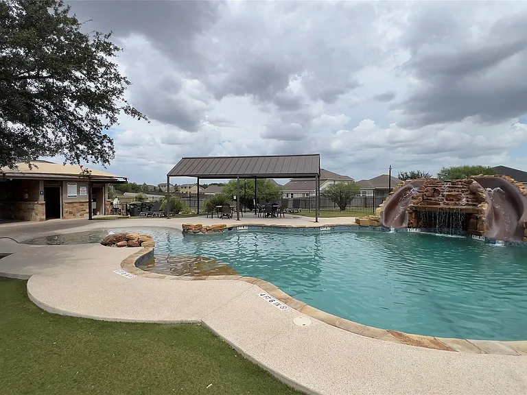 357 Nottingham Loop — Photo 22