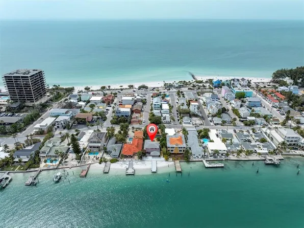 7901 Bayshore Dr, Treasure Island, FL 33706