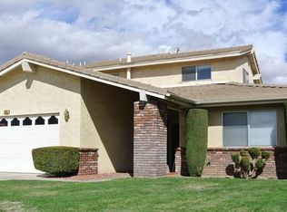 18100 Harbor Dr, Victorville, CA 92395