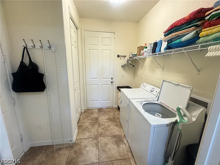 11907 Nalda St #11906 — Photo 8