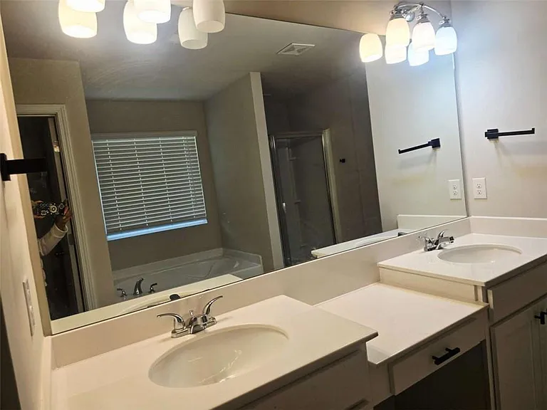 213 N Fortune Way — Photo 15